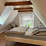 Kleines Reethaus Johannsen - Mit Geschmackvoller Einrichtung Und Tollem Garten * Silberstedt