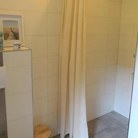 Kleines Reethaus Johannsen - Mit Geschmackvoller Einrichtung Und Tollem Garten * Silberstedt