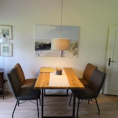 Holiday home Kleines Reethaus Johannsen - Mit Geschmackvoller Einrichtung Und Tollem Garten *