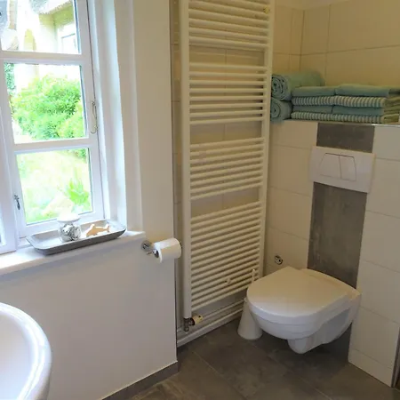 Kleines Reethaus Johannsen - Mit Geschmackvoller Einrichtung Und Tollem Garten * Silberstedt