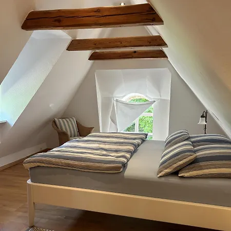 Kleines Reethaus Johannsen - Mit Geschmackvoller Einrichtung Und Tollem Garten * Silberstedt