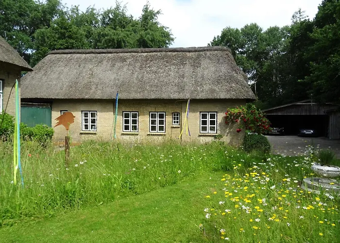 Kleines Reethaus Johannsen - Mit Geschmackvoller Einrichtung Und Tollem Garten
